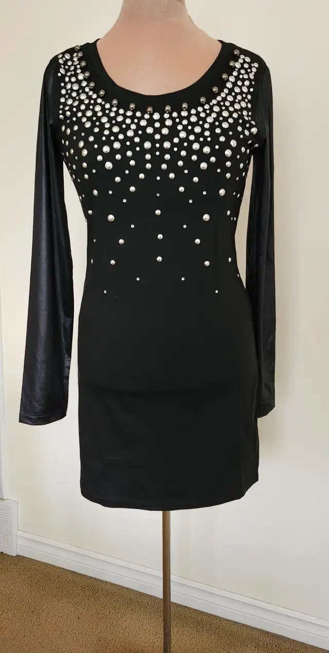 Black, metallic beaded mini dress in Women's - Dresses & Skirts in Kitchener / Waterloo - Image 2