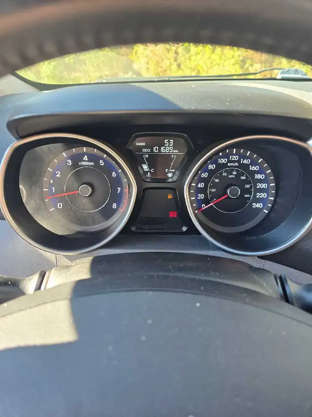 2012 Hyundai elantra 602770009574625285