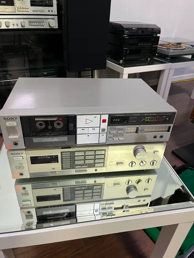 Vintage Sony Receiver/ Cassette Deck in Stereo Systems & Home Theatre in City of Toronto - Image 3