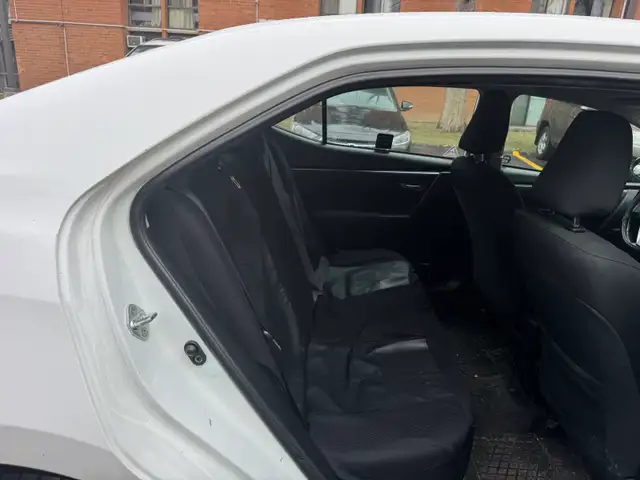 2018 Toyota Corolla LE (Upgraded Version)565626310744483848
