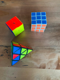 Ensemble de cubes rubiques