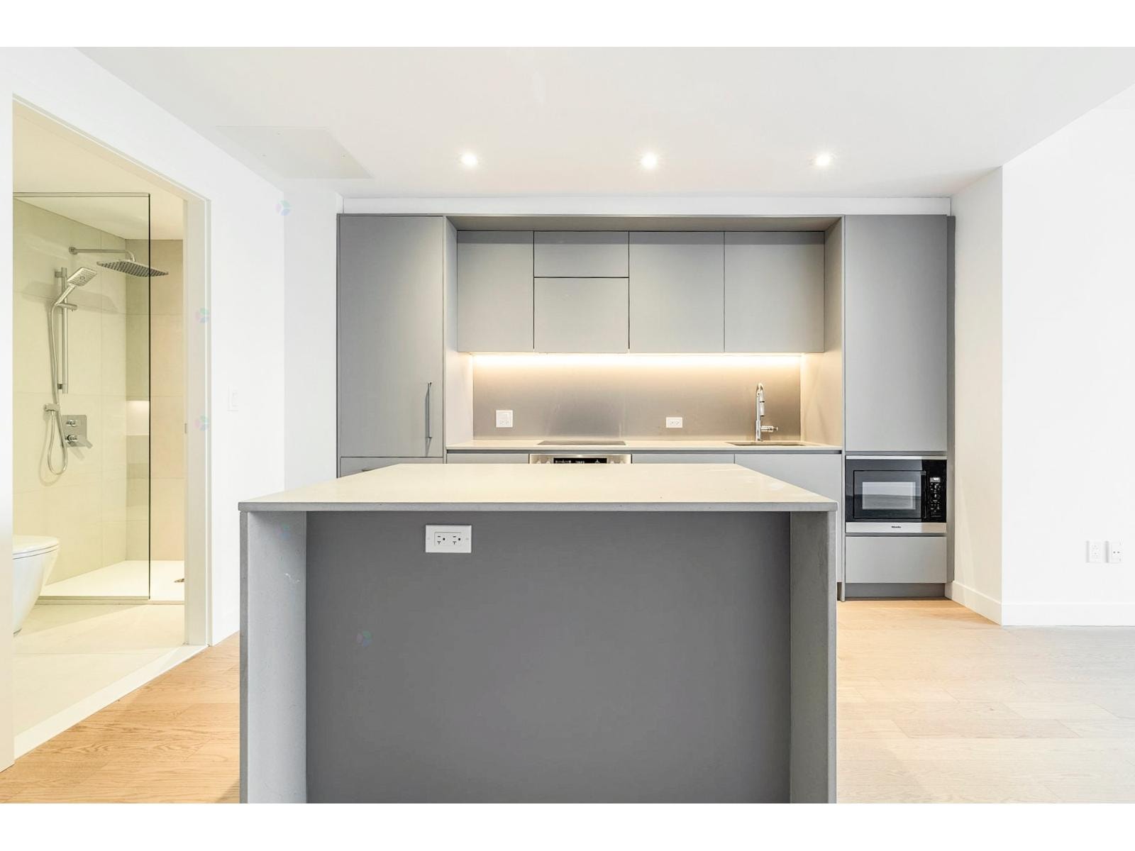 SquarePhilips1 condo for rent — photo 1