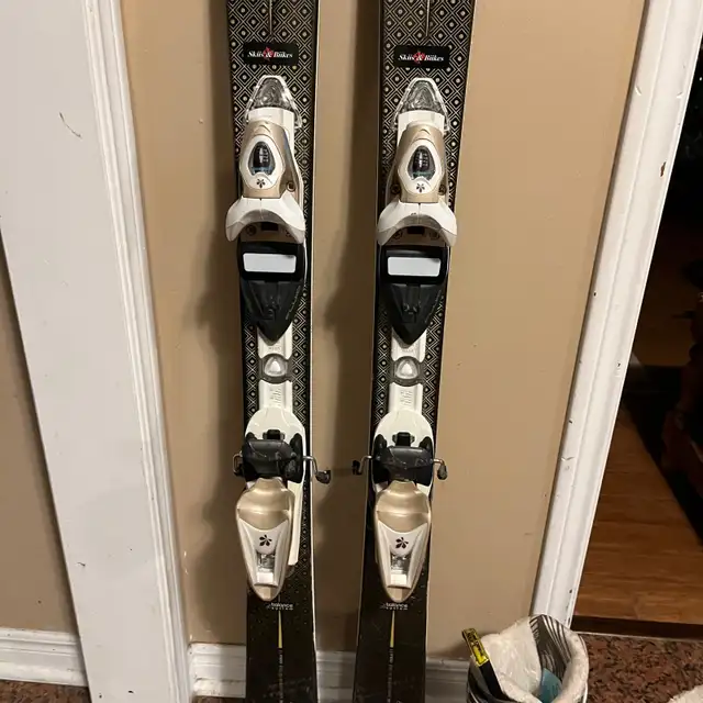 153 Dynostar ski with boots  in Ski in Markham / York Region - Image 10