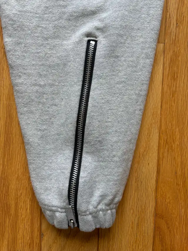 Nike Sportswear Sweatpants Vintage in Men's in City of Toronto - Image 5