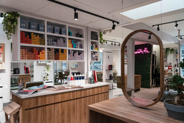Looking for Hairdressers in Asian hair salon in Hair Stylist & Salon in City of Toronto - Image 4