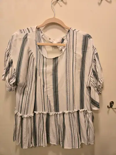Loose fit. Large. Pick up Yonge & Sheppard.