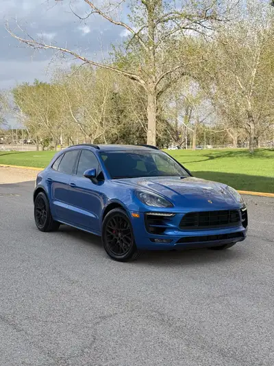 • Two fobs • Moonroof • Heated and cooled seats • Bose 14-speaker audio • 8-way power seats • Heated...