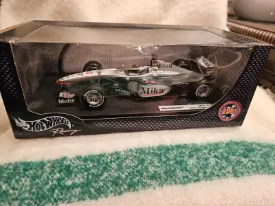 Brand New 1:18 Hotwheels McLaren Mercedes Benz Mika Hakkinen F1 car 2000 - die cast model in the ori...
