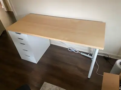 Birch / white desk in good condition. Pick up from central downtown.