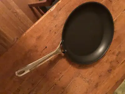 Le Creuset frying pan, View more