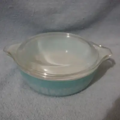 Very nice vintage pyrex. 1 butter print with lid and other golden eagles piece with lid no damage, n...