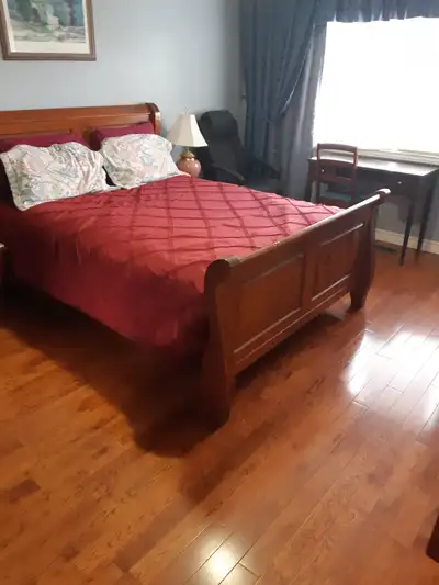 Large master bedroom/ensuite available in Port Credit