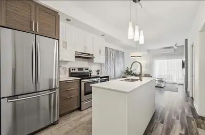 **CESSION DE BAIL – GRAND 2 CHAMBRES – PLATEAU, GATINEAU** **2 295 $/mois** **Plateau, Gatineau** **...