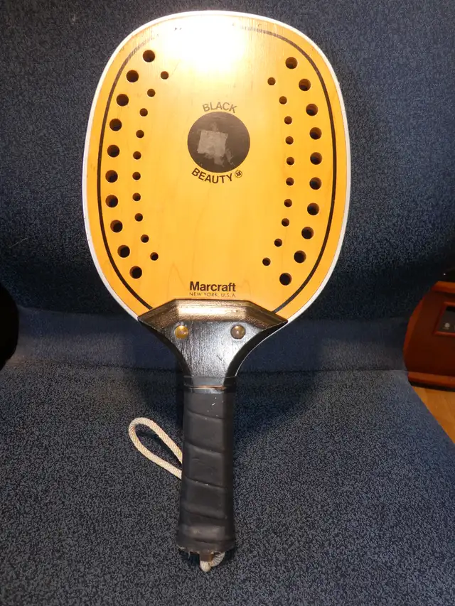 Paddle Ball Racquet Ball .Vintage Marcraft Black Beauty63838168422787120