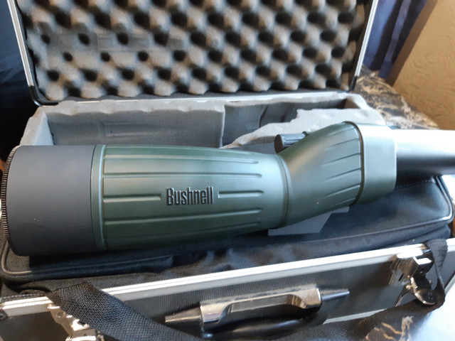 Bushnell  spotting  scope  comes in  original  metal  case in Fishing, Camping & Outdoors in Penticton - Image 4