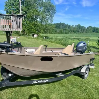 18 Ft deep v Utility boat - great fishing and hunting (comes with blind) 2x brand new lithium deep c...