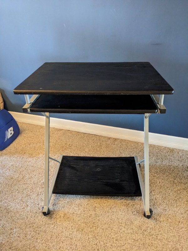 Wheeled Black Desk for Small Spaces Desks Winnipeg Kijiji
