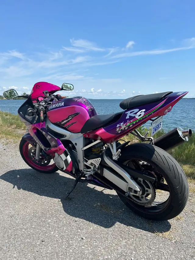 2000 Yamaha YZF R6 in Sport Bikes in Napanee - Image 3