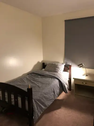 Room for Rent - Female - near Algonquin College