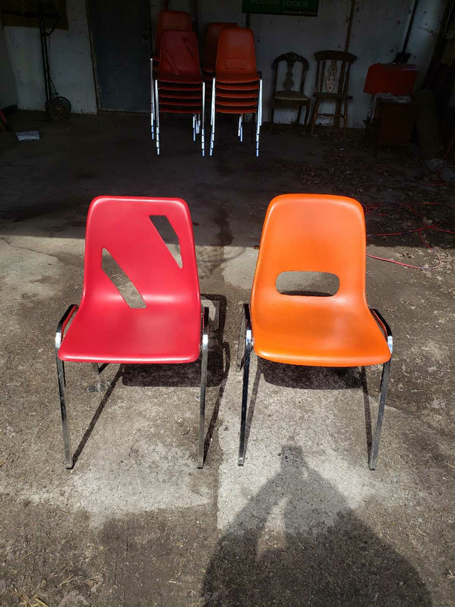 Plastic Chairs in Other in Stratford - Image 2