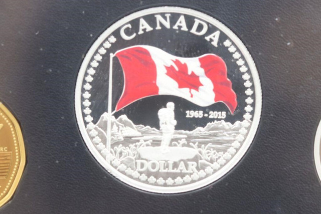 2015 CANADA PROOF FINE SILVER DOUBLE DOLLAR SET - 50TH DELUXE in Arts & Collectibles in City of Montréal - Image 3