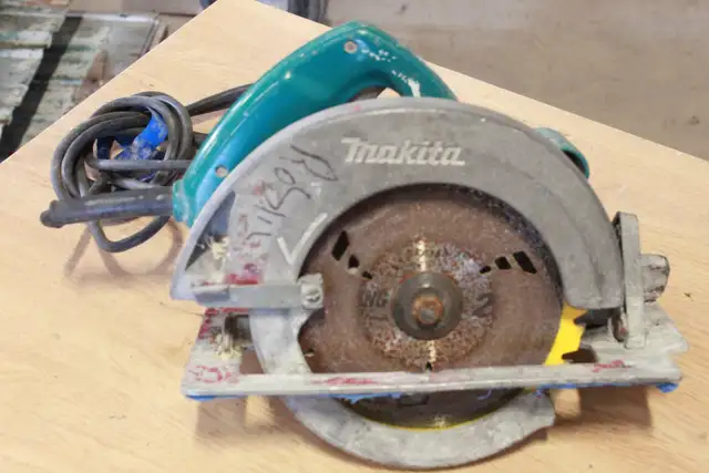 Circular Saw in Power Tools in Kitchener / Waterloo - Image 2
