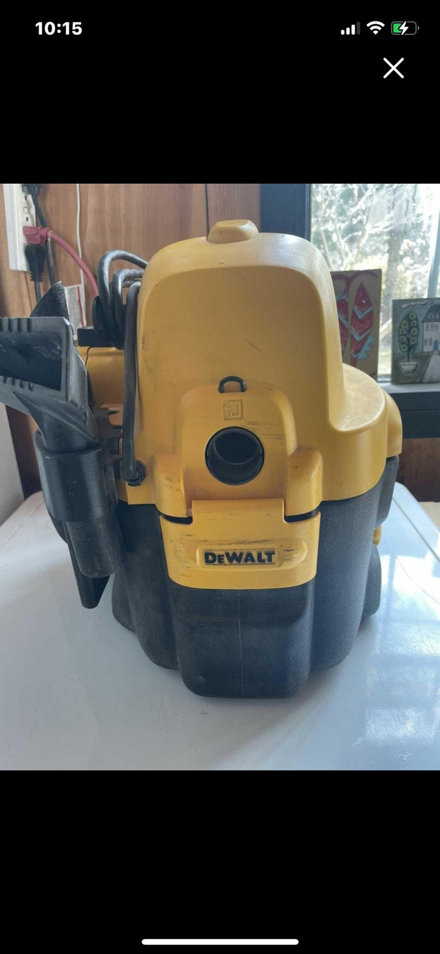 Dewalt heavy duty wet / dry vacuum  in Power Tools in Barrie - Image 2