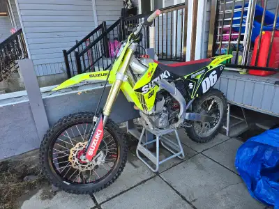 2013 Rmz 250 bought in 2024 rebuilt engine with 3hrs on it, new bars and grips have ownership (needs...