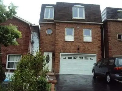 Close to bus stops, grocery stores, and schools. Near Scarborough town centre. 3 bed room house with...