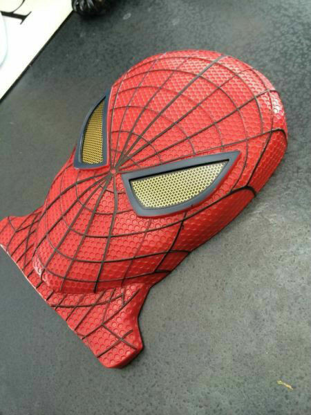 'The Amazing Spider-Man' DVD with SPIDER-MAN MASK CASE in CDs, DVDs & Blu-ray in Kawartha Lakes - Image 3