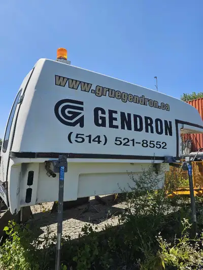 Je vends une boîte de camion en excellente condition. Cette boîte de camion est idéale pour ceux qui...