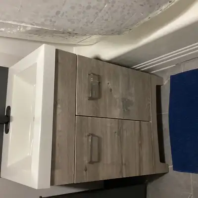 Spacious 2 Bedroom Unit for Rent – Downtown Location