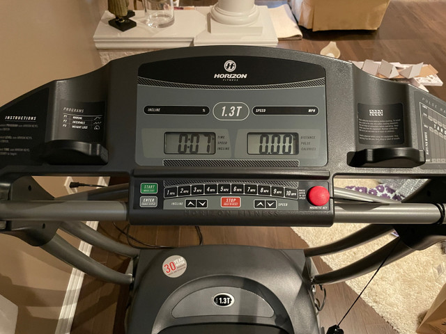 Horizon fitness treadmill  in Exercise Equipment in Hamilton - Image 2
