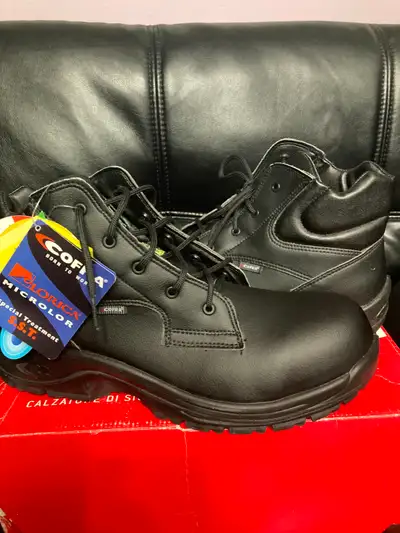 Man's safety shoes, size 12W, View more