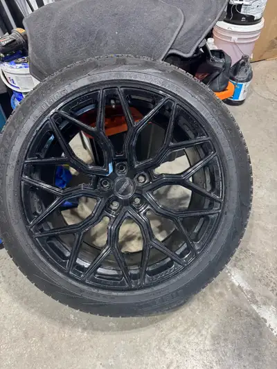 Rims and tires 5x120 bolt pattern 21 inch tires are 80 % serious inquiries only no time wasters call...