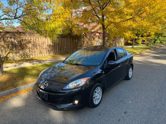 Mazda 3 SkyActive 2012 