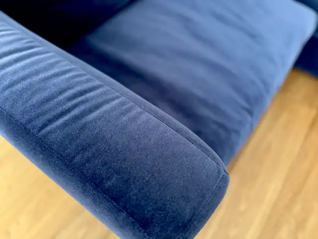 DIVAN SOFA Sectionnel EQ3– Velours Bleu Nuit – Plume in Couches & Futons in Laval / North Shore - Image 5