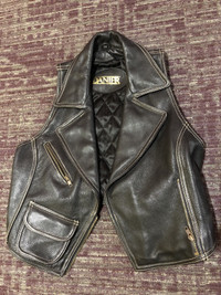 Danier Leather Vest Size M Great Condition Genuine Designer
