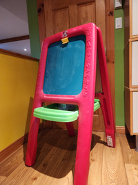 Little Tikes Tableau/Easel