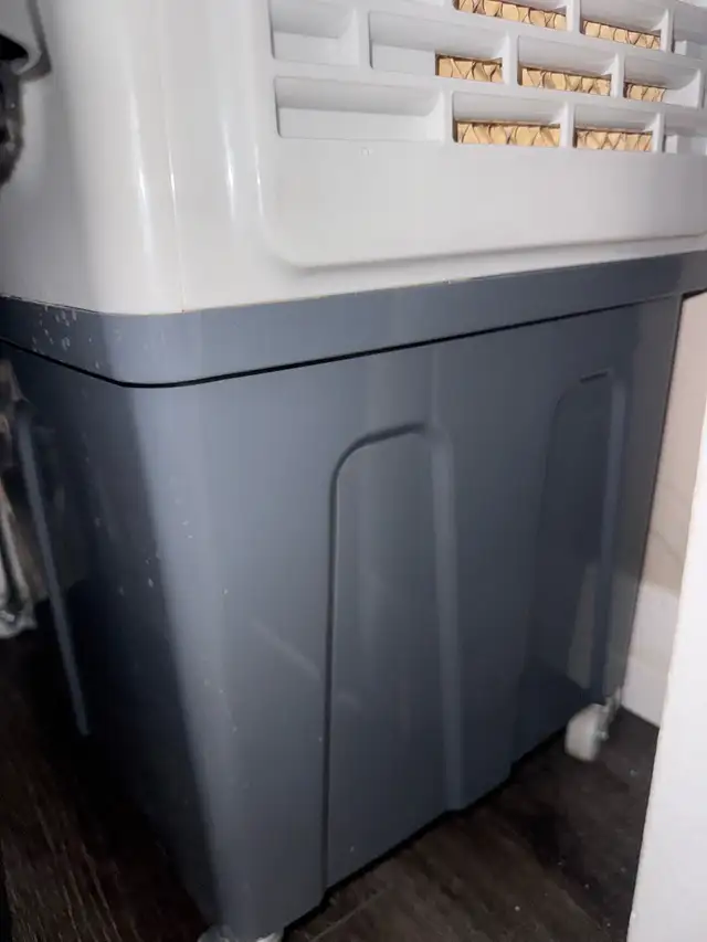 Water cooler468226309820272641