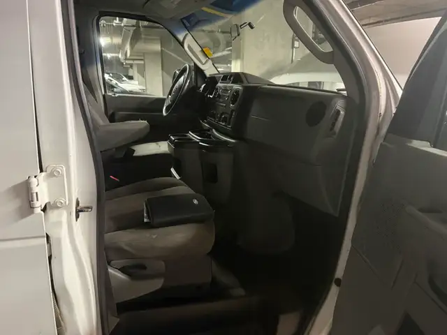 2010 Ford E350598236120829153282