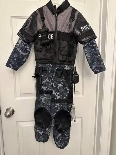 Halloween costume size 5-6 , View more