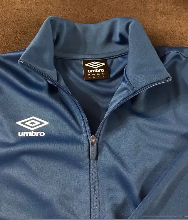 UMBRO track jacket  in Kids & Youth in City of Toronto - Image 4