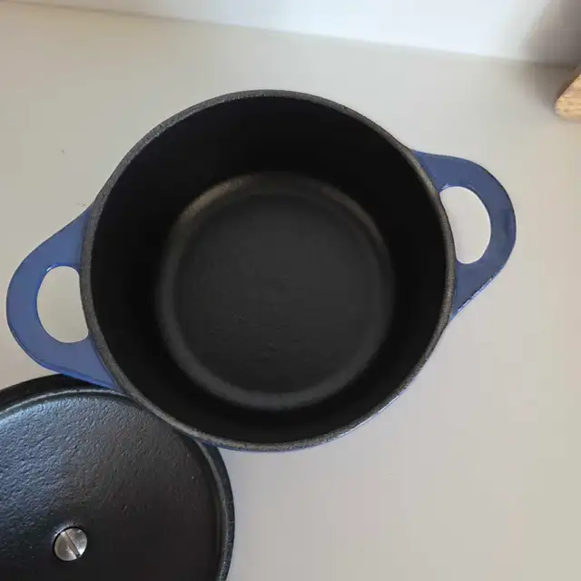 Vintage Le Creuset Cast Iron Mini Cocotte in Kitchen & Dining Wares in Calgary - Image 3