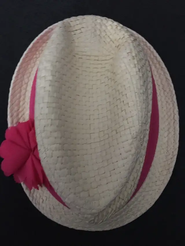 Children’s Place size 7/8 hat62863261644801122