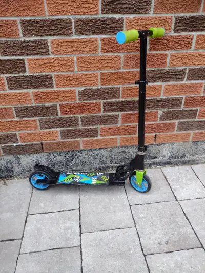 • Suitable for Ages 6 and up - Max. Rider Weight: 110lbs (50kgs) • Height adjustable handle bar with...