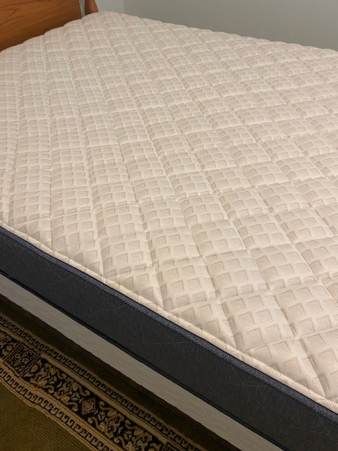 Serta Sleeptrue Queen mattress, clean