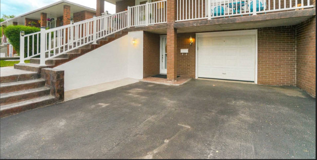 Parking space available on the driveway in Scarborough in Storage & Parking for Rent in City of Toronto - Image 2