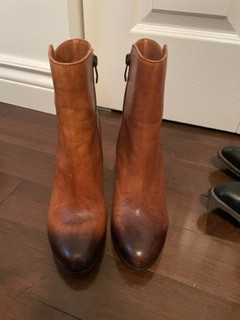 Vince Camuto Brown Leather Booties & Mens Black Cowboy boots in Women's - Shoes in Mississauga / Peel Region - Image 2