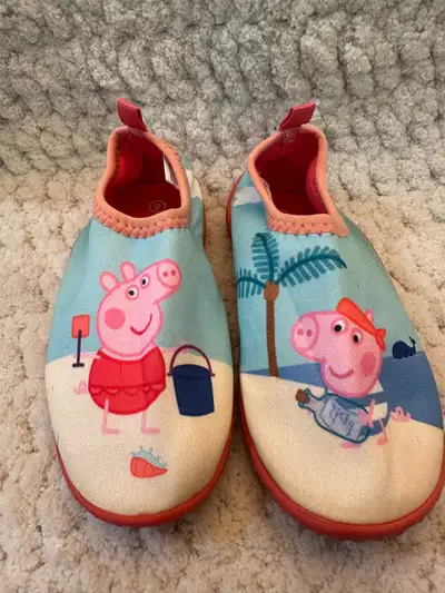 Toddler Size 9 Peppa Pig water Aqua Shoes, View more